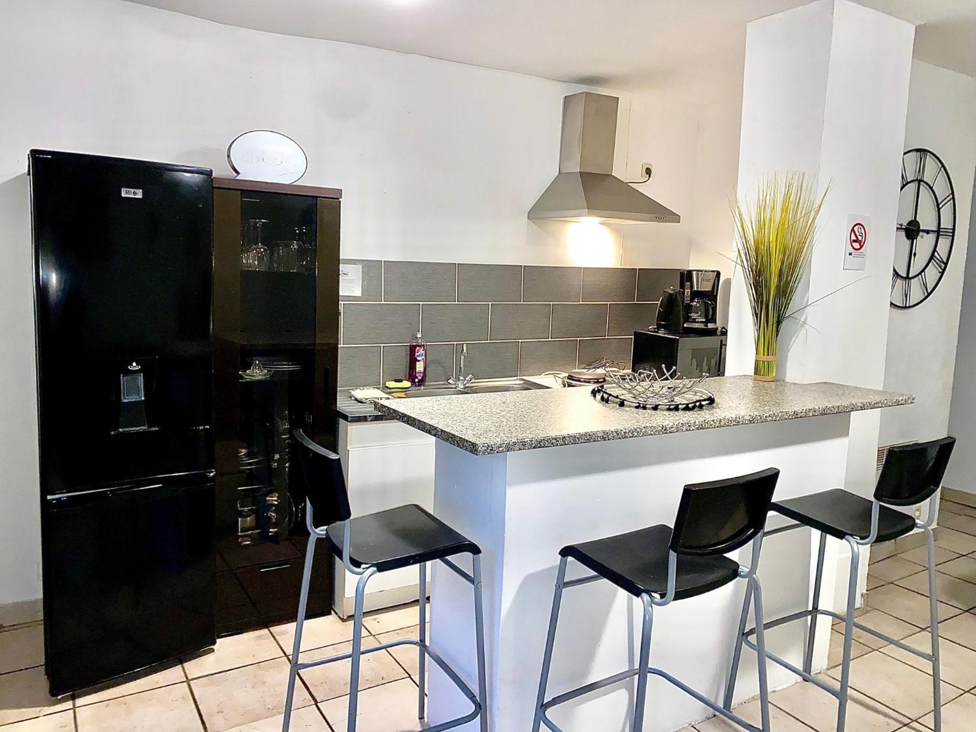 Appartement Calme Au Coeur De La Bastide St-Louis Carcassonne Esterno foto